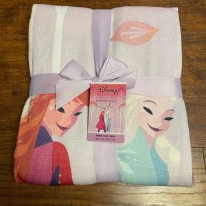 Disney’s frozen Anna and Elsa, throw plaid manta blanket